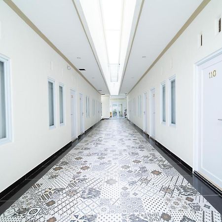 Reddoorz Near Griya Agung Palembang Otel Talang Kelapa Dış mekan fotoğraf