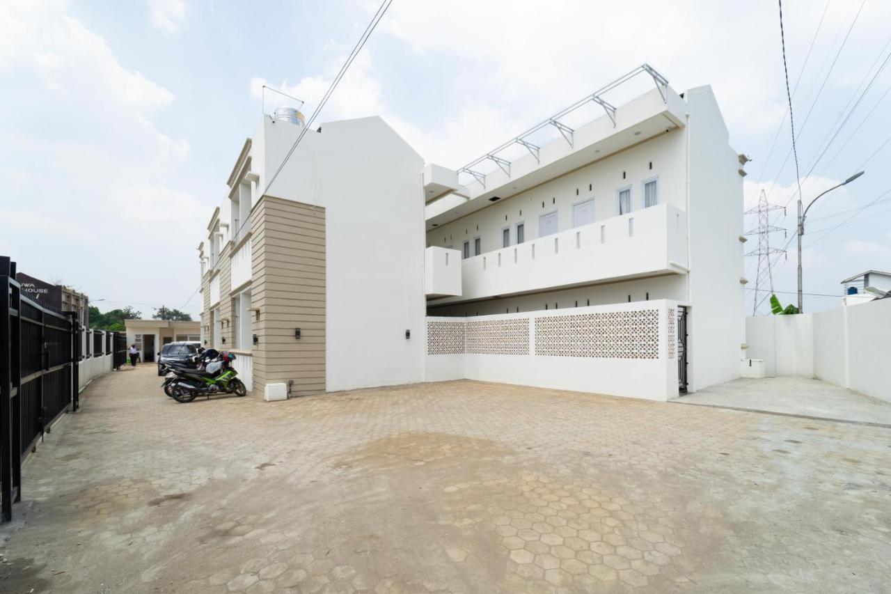 Reddoorz Near Griya Agung Palembang Otel Talang Kelapa Dış mekan fotoğraf