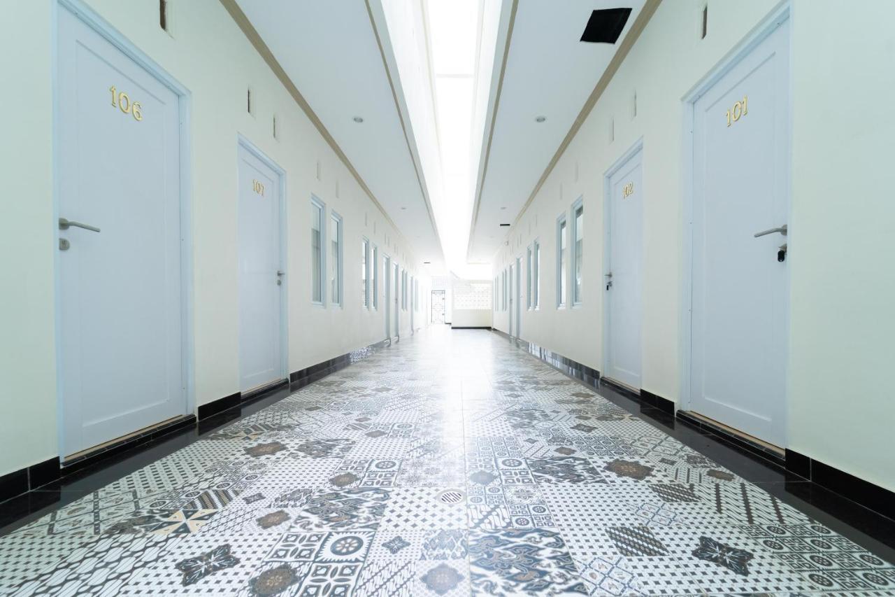 Reddoorz Near Griya Agung Palembang Otel Talang Kelapa Dış mekan fotoğraf