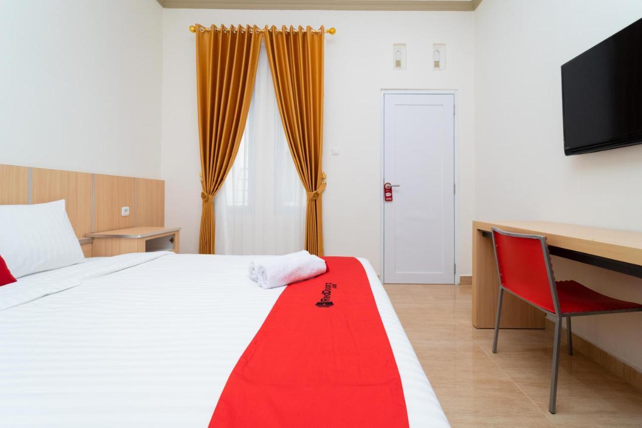 Reddoorz Near Griya Agung Palembang Otel Talang Kelapa Dış mekan fotoğraf