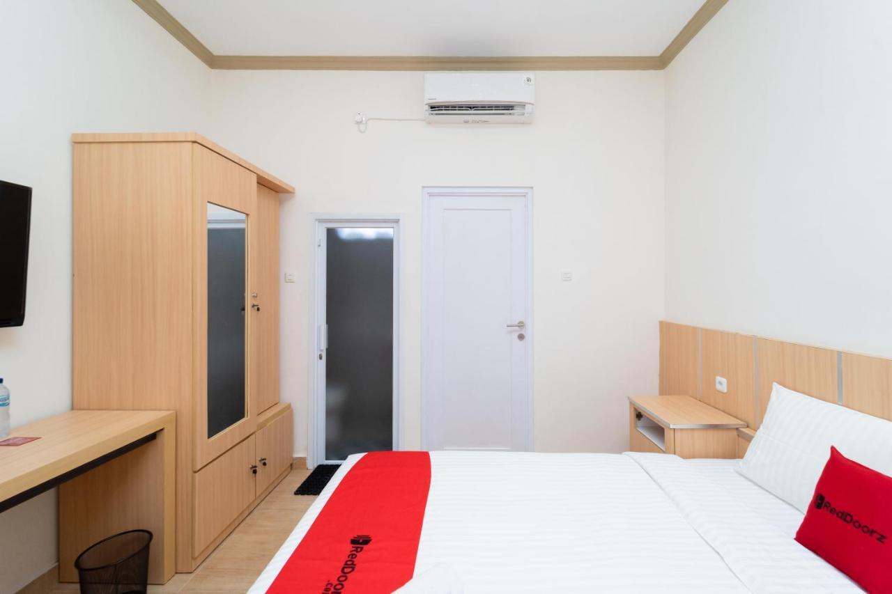 Reddoorz Near Griya Agung Palembang Otel Talang Kelapa Dış mekan fotoğraf